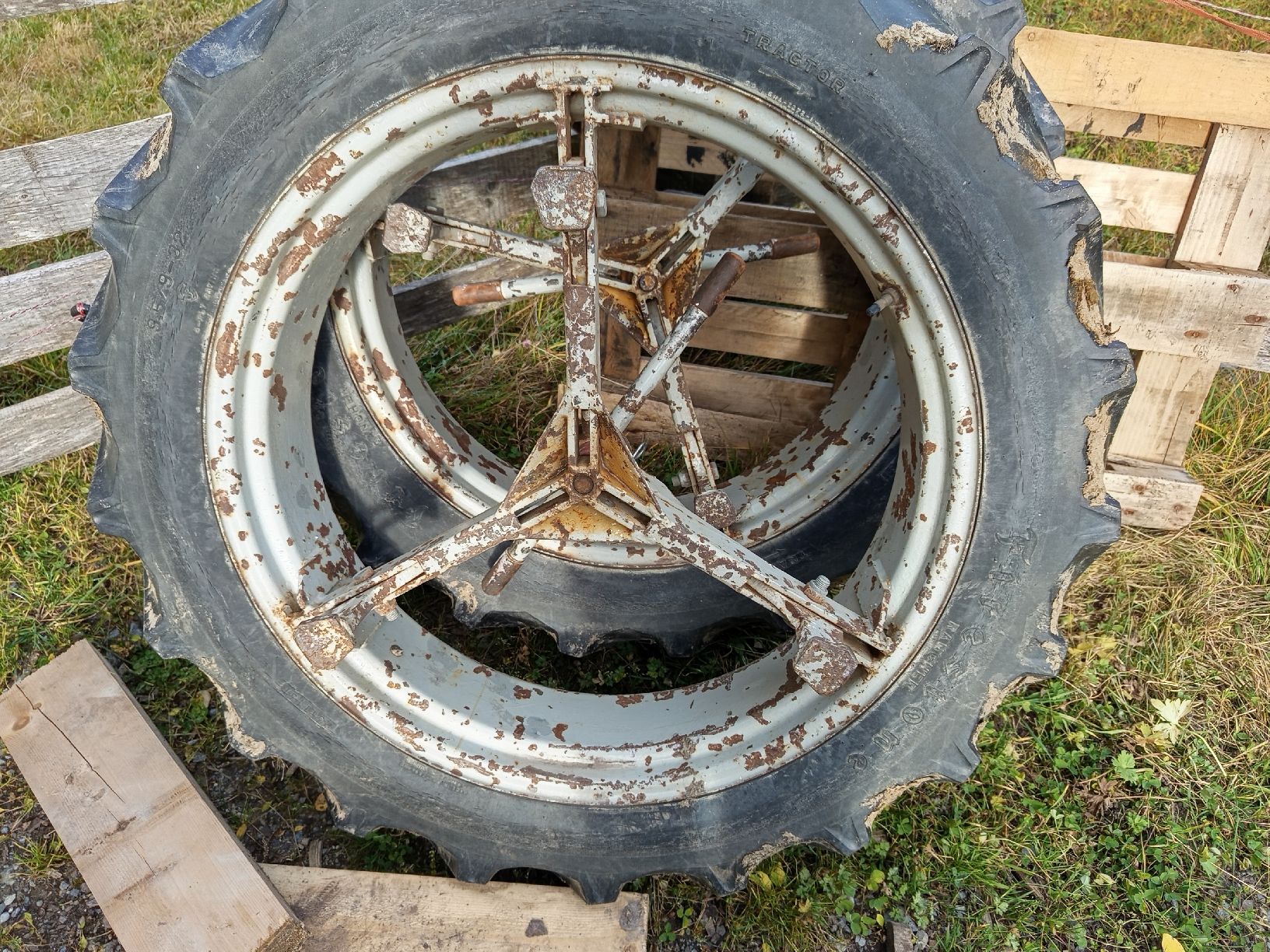 Trattori: Doppelrad Müller 9.5 R32 – Usato da Kandersteg venduto da ran_cxh5 2