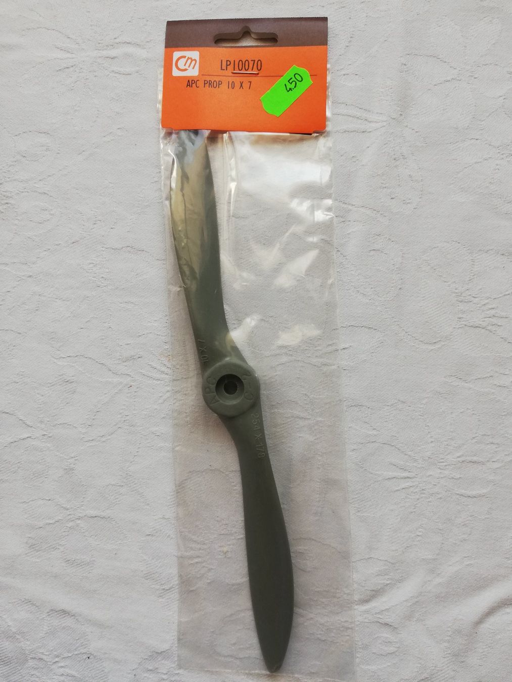 Modellismo RC: APC Propeller 2-Blatt 10 x 7 – Nuovo e nell'imballaggio originale da Flüh venduto da AMS-Modellbau