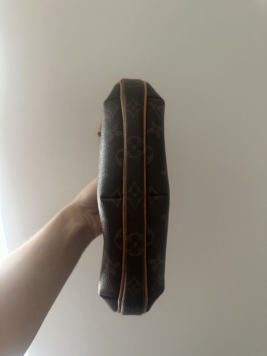 Louis Vuitton Borse da donna: Louis Vuitton croissant bag – Usato da Mülligen venduto da Terezah 2