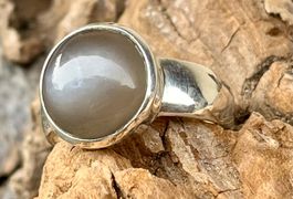 Mondstein Ring