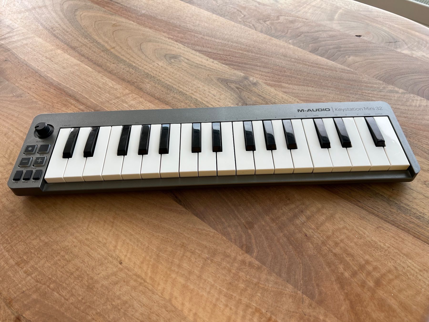 M-Audio Musikinstrumente: M-Audio Keystation Mini 32 USB MIDI Keyboard Controller – Gebraucht aus Kehrsiten von Schori8