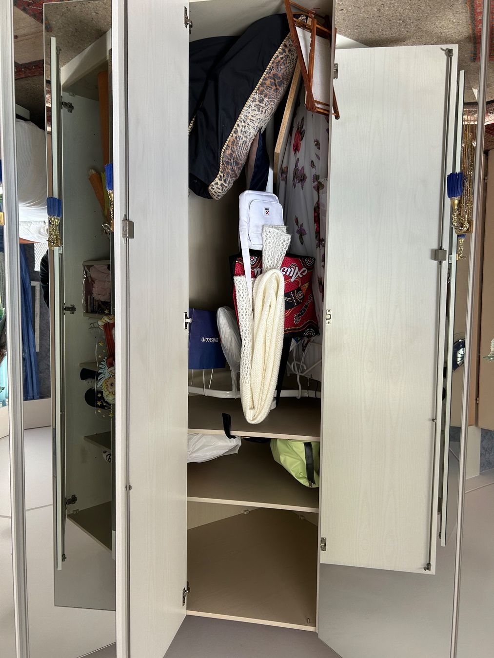 Schränke: Wunderschöner Spiegelschrank – Gebraucht aus Thun von Anita036 3