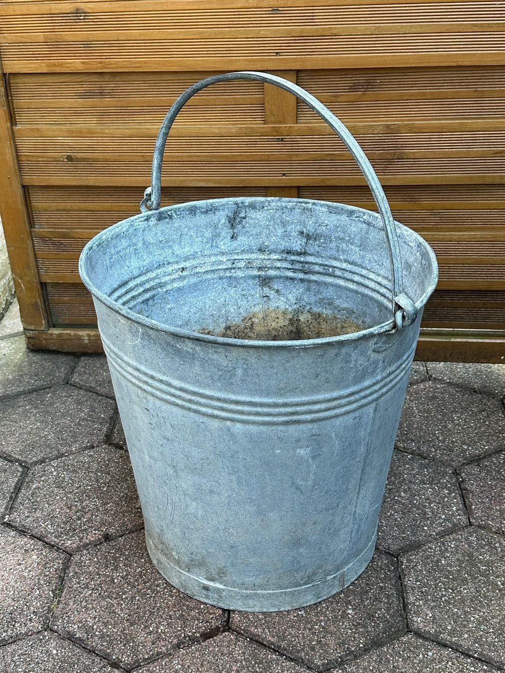 Tutte le decorazioni: Kessel Deko Blumen Garten – Usato da Flüelen venduto da Amazona03