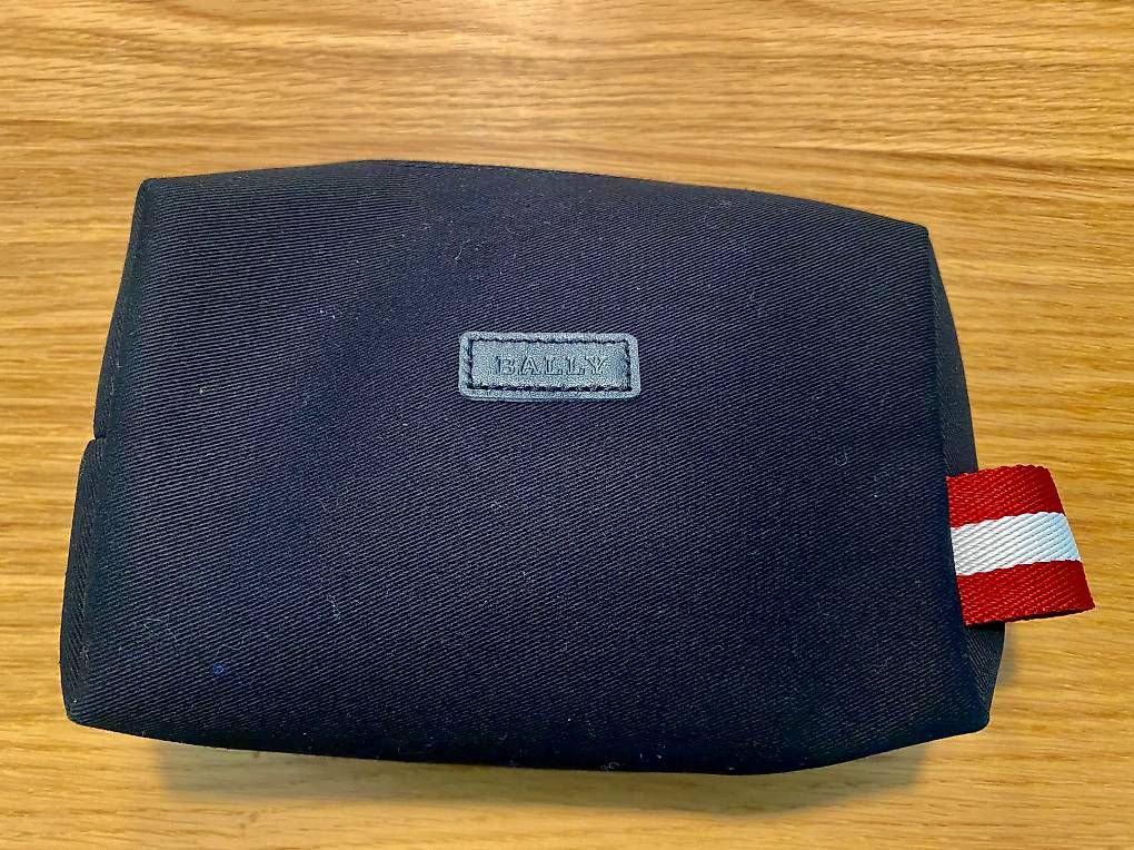 Bally Custodie per cosmetici: Swiss First Class Bally Amenity Kit – Nuovo (secondo la descrizione) da Lachen SZ venduto da kal_87kx