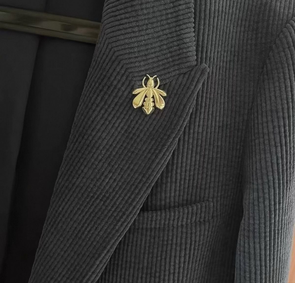 Spille & Fermagli: Guerlain Bee Brooch Pin – Nuovo (secondo la descrizione) da Chur venduto da Madeys