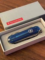 Victorinox Signature Taschenmesser – Blau transparent