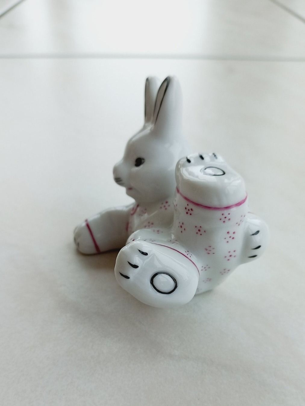 Statuette: Porzellan Hase Handbemalt – Nuovo e nell'imballaggio originale da Winistorf venduto da acreativ3 2