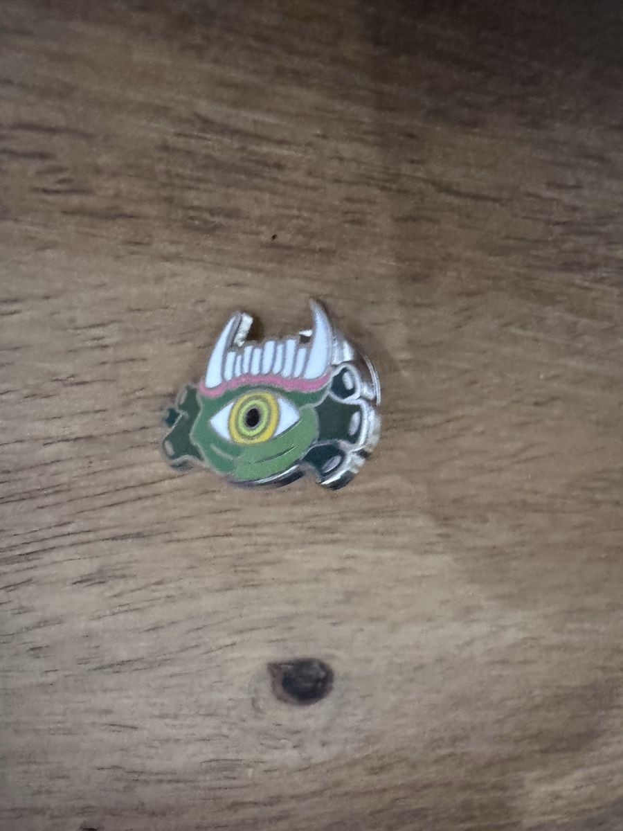 Anhänger: Cooler Anstecker / Pin mit Monster-Motiv – Neu (gemäss Beschreibung) aus Bäretswil von clothes-freak