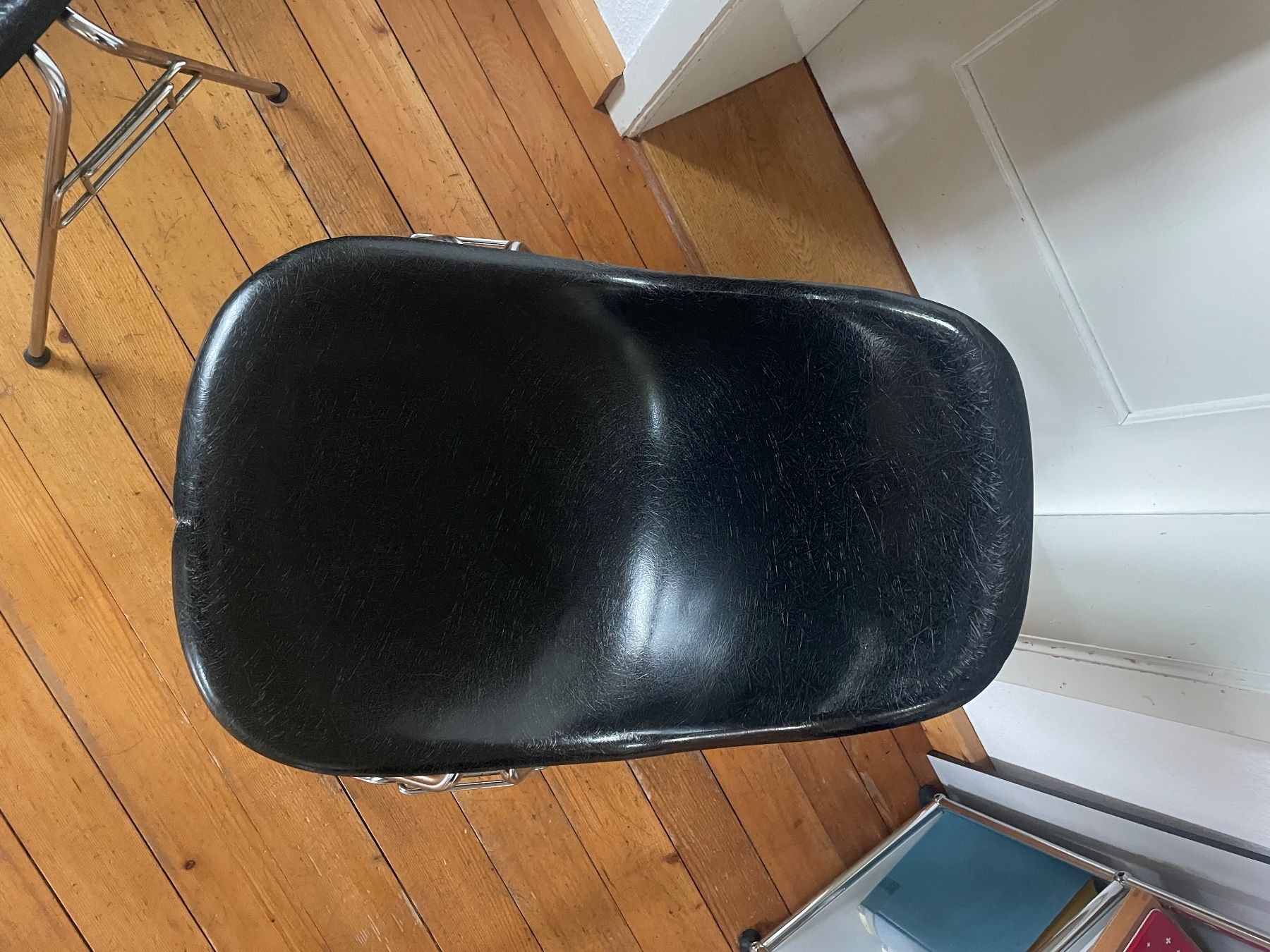 Eames Sedie: 5 Stapelbare Original Eames in Fiberglas – Usato da Subingen venduto da Nerv 1