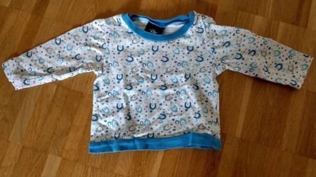 Pyjama-Oberteil  (Gr.62 / 2-4M)