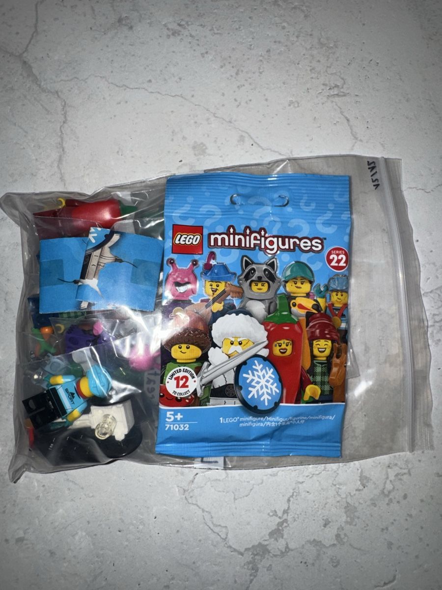 Lego Spielzeuge: LEGO Minifigures Series 22 Komplett – Neu (gemäss Beschreibung) aus Gossau ZH von Shaolin