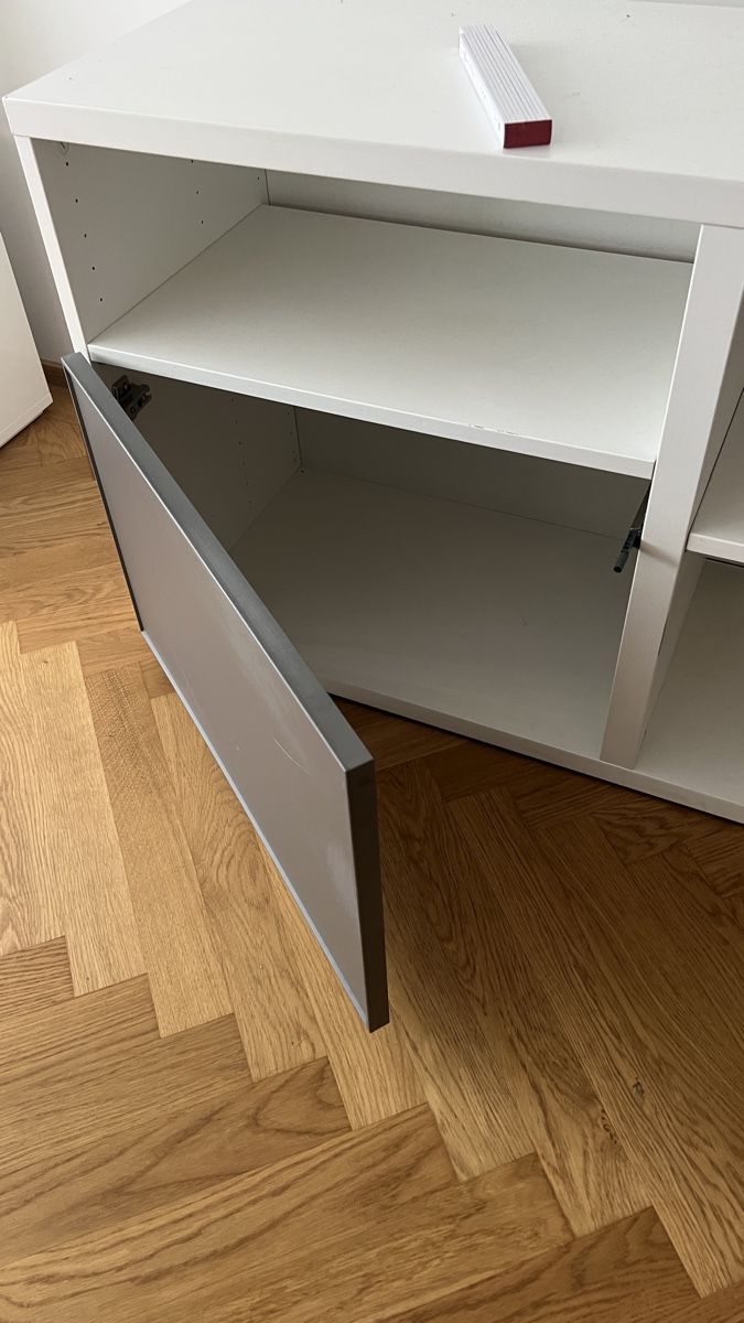 Mobili TV: GRATIS Sideboard/TV-Möbel in Weiss und Grau – Usato da Emmenbrücke venduto da val_f9br 2