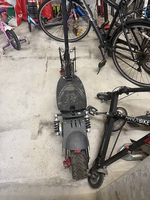 Scooters: E Scooter  – Défectueux à Thun par Bern_1234 3