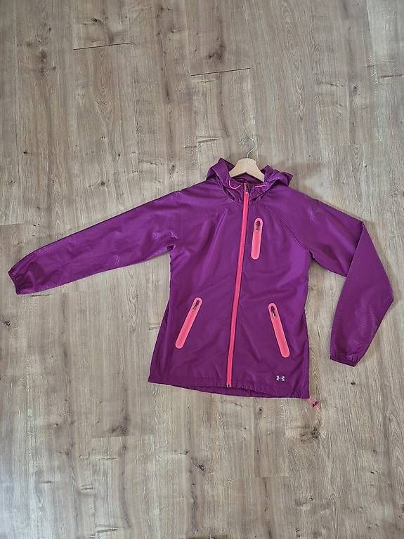 Under Armour Giacche: Under Armour Runningjacke Gr. S – Usato da Uzwil venduto da nadjahinder