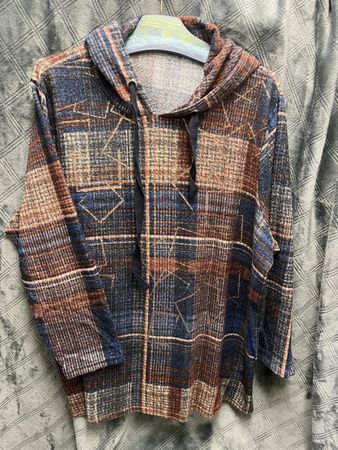 Kapuzenpulli im Karo-Design, Grösse 50