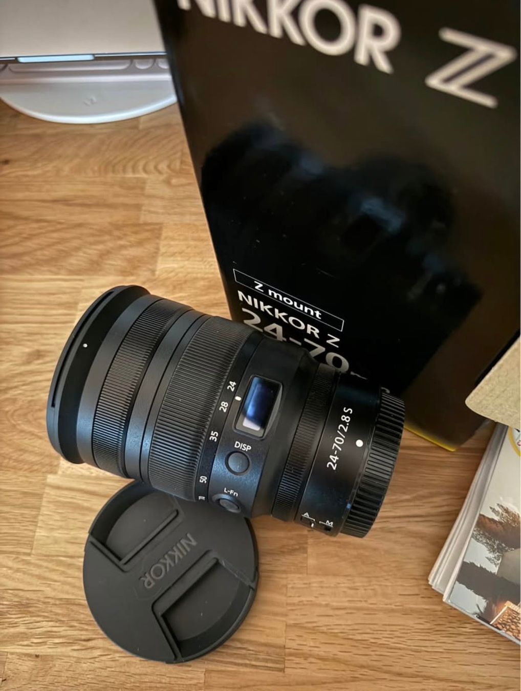 Nikkor Obiettivi: Nikon Z 24-70 f2.8 – Nuovo e nell'imballaggio originale da Morges venduto da stacygu01