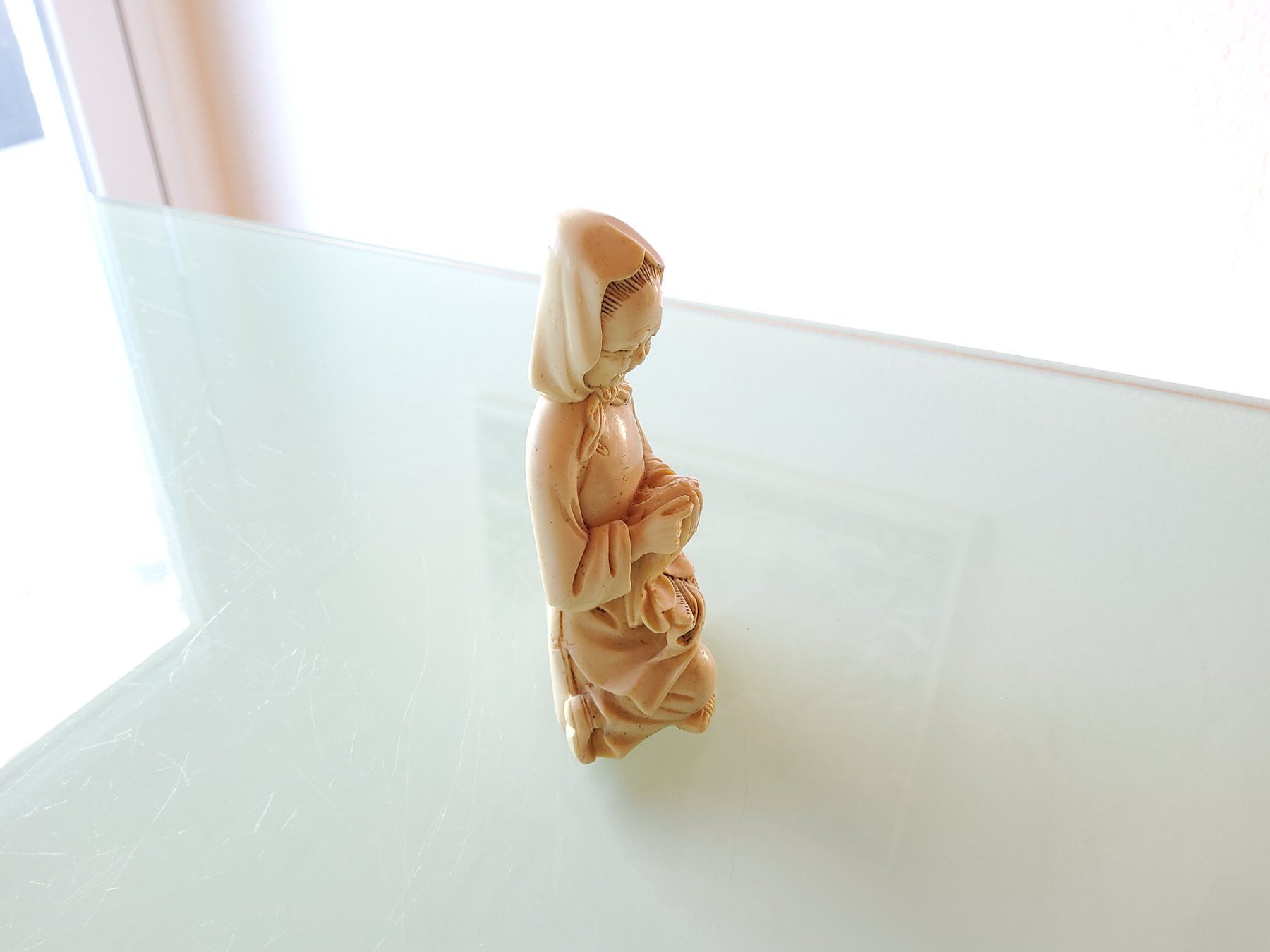 Figurines: Petite statuette signée – D'occasion à Malleray par Broc-Mo 3
