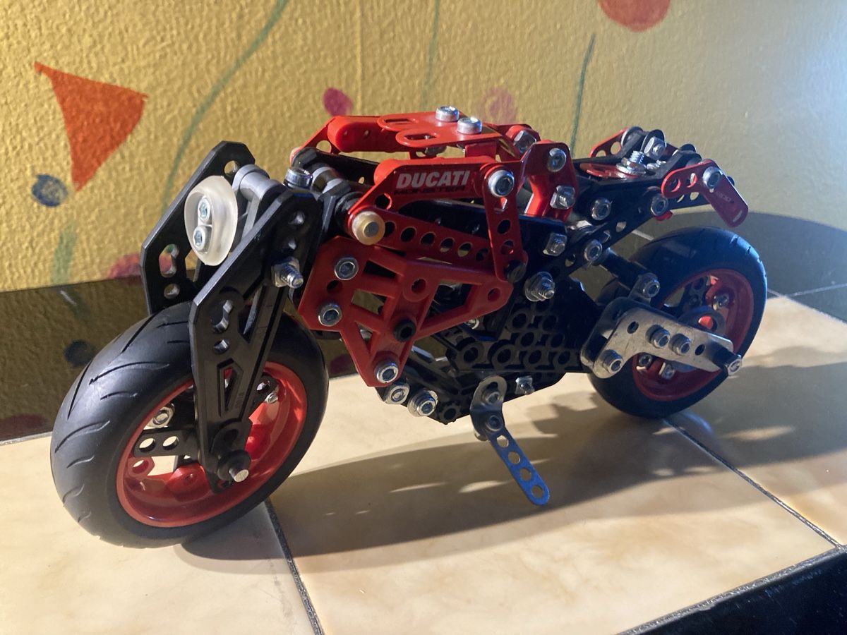 Meccano Kit di costruzioni: Ducati Monster Meccano Modell komplett – Usato da Ins venduto da teamfairerdeal