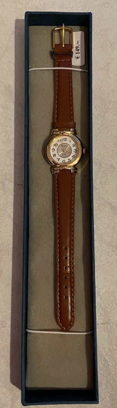 Uhren: Elegante Details Quarz Uhr – Neu und originalverpackt aus Luzern von Topseller1000