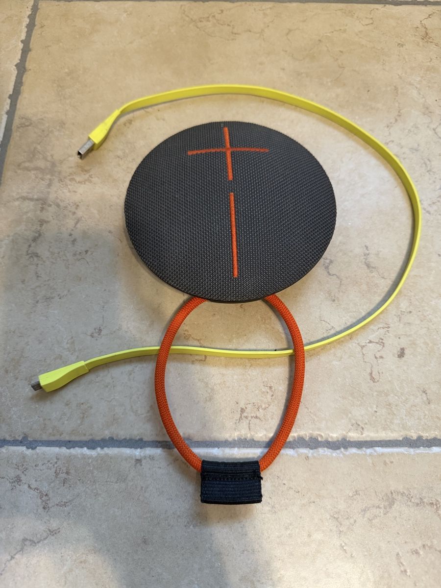 Ultimate Ears Lautsprecher: UE Roll – Gebraucht aus Muri von EMILU0809 1