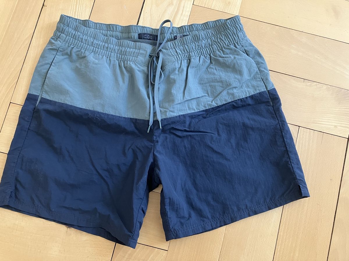 Cos Costumi da bagno: COS Badeshorts Größe M – Usato da Bern venduto da fin_p2nq