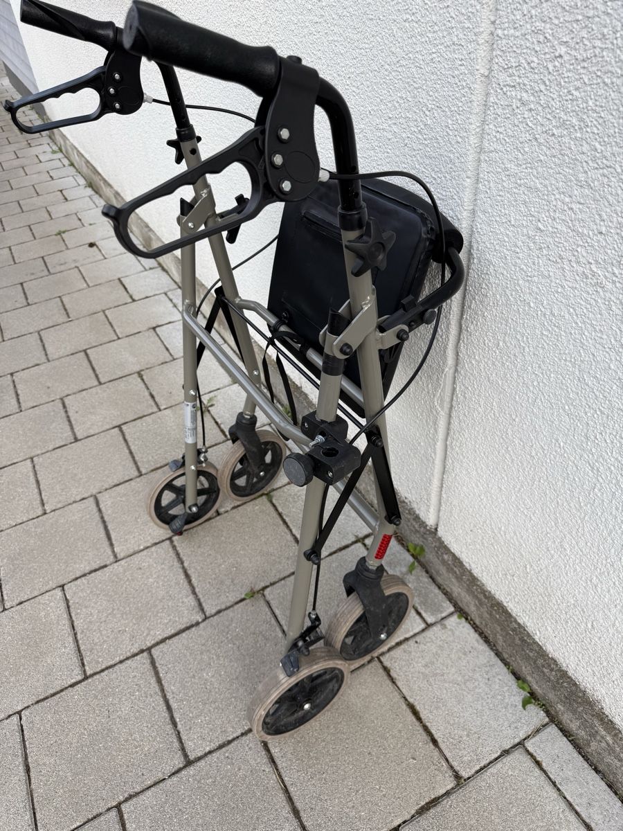 Ausili per la deambulazione: Rollator Vermeiren Group – Usato da Elgg venduto da dan_f8gv 6
