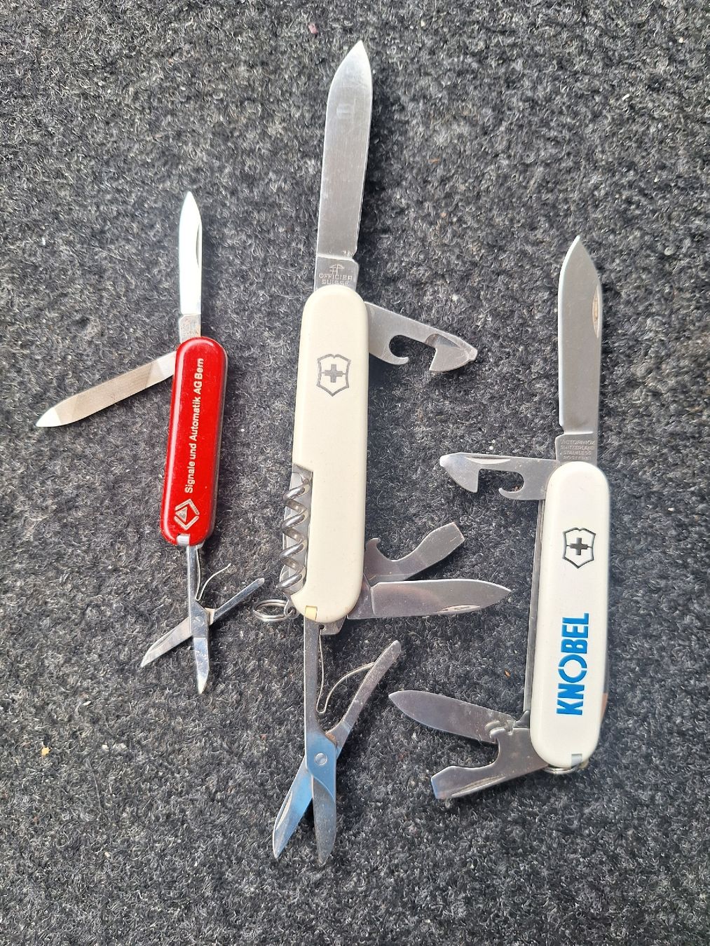 Victorinox Couteaux: MESSER SAMMLUNG AB 1.- – D'occasion à Niederwangen BE par pfiff02 2