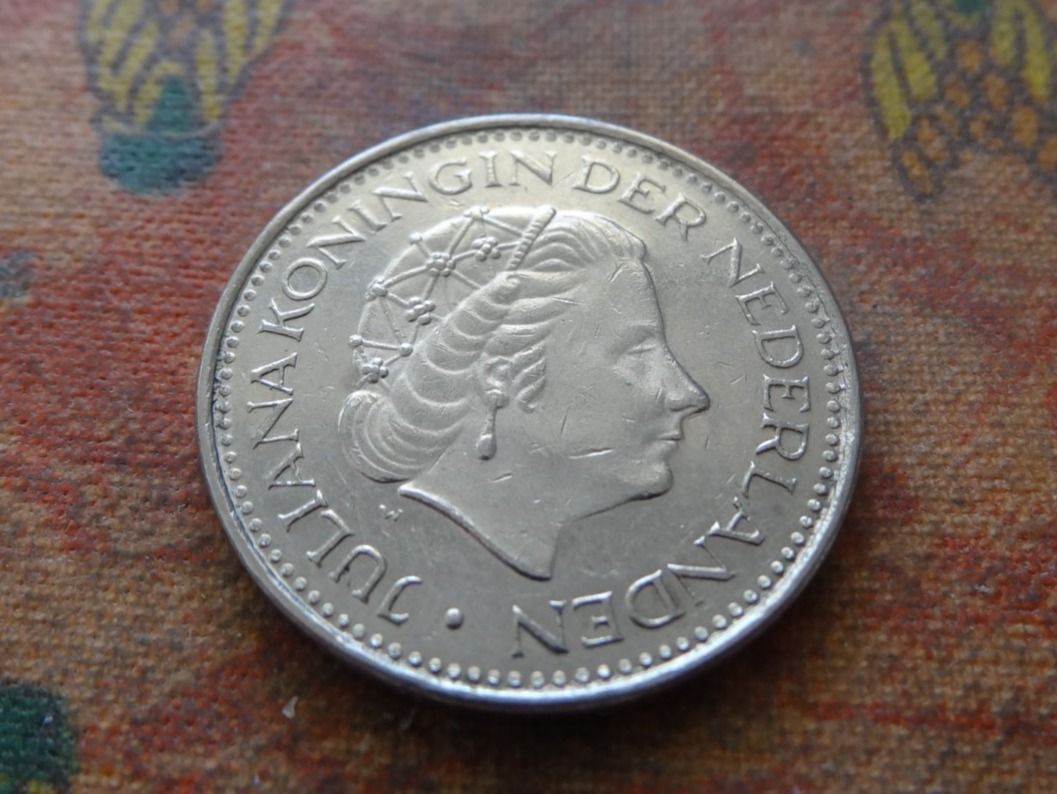 Tutti le monete: PAYS-BAS  Nederland  1  Gulden  1979 – Usato da Romanel-sur-Lausanne venduto da Swift13 1