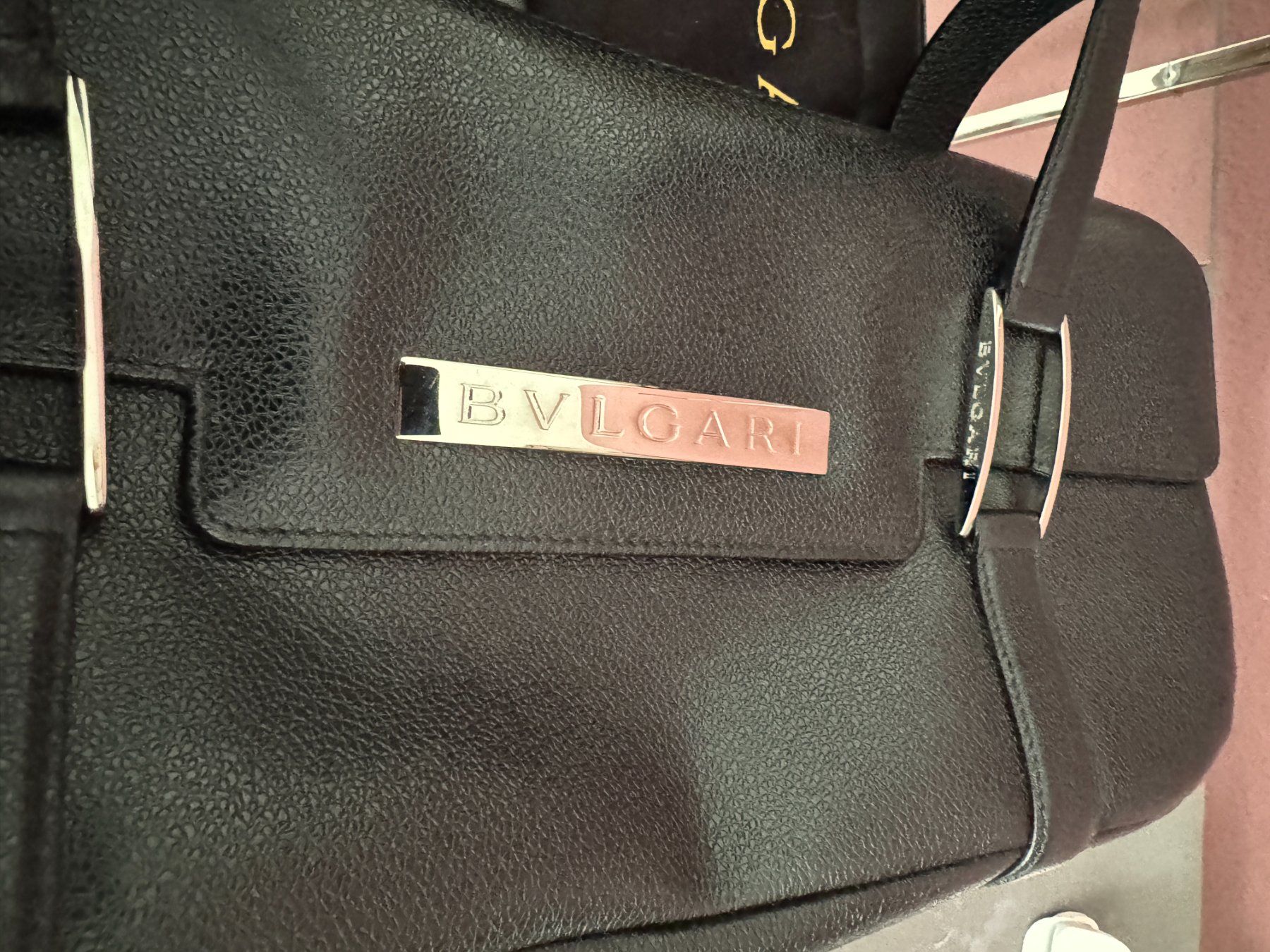 Bulgari Borse da donna: Bulgari Schultertasche schwarz-silber – Usato da Muttenz venduto da einfach-schoen