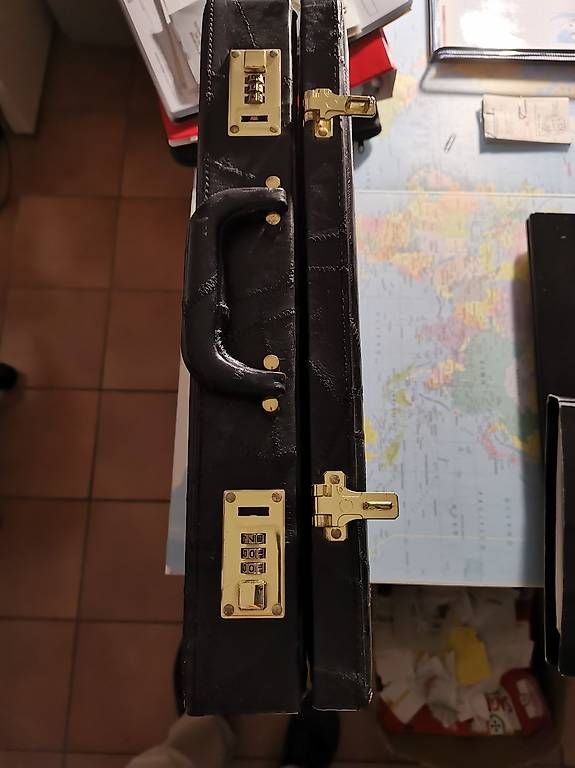 Valises de voyage: Valigia 24 ore – D'occasion à Balerna par fri_9sqh
