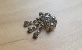 Brosche silbern Strasssteine Modeschmuck