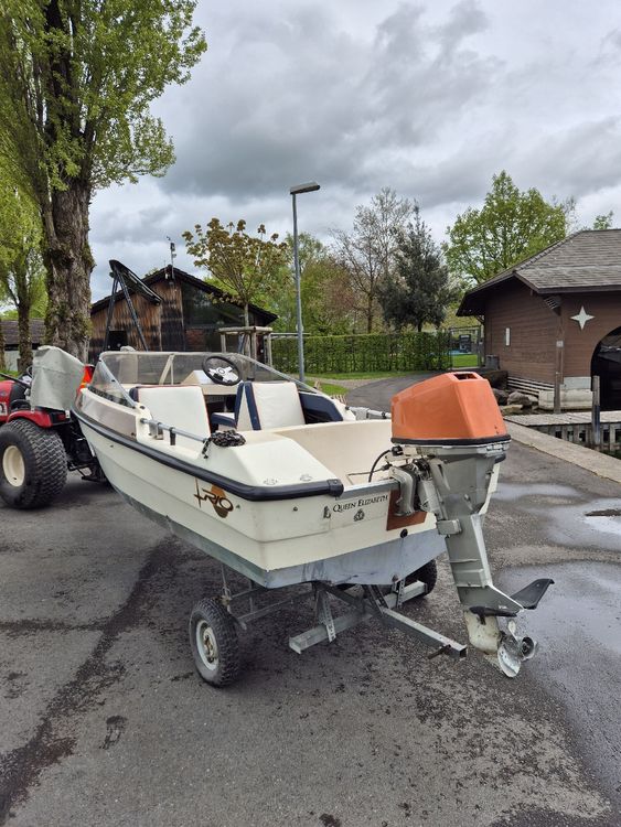 Motorboot mit 8PS Aussenborder und Trailer (Gebraucht) in Rotkreuz für ...
