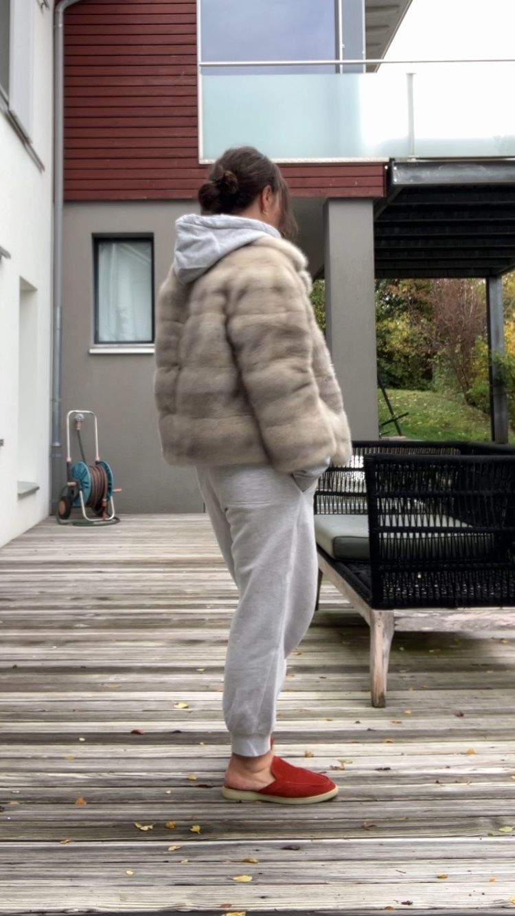 Nerz Jacken: Nerzfell Jackett – Gebraucht aus Huttwil von Badi369 9