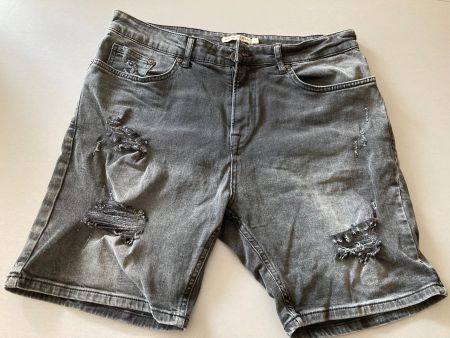 Coole Jeans Shorts von Pier one, destroyed Look