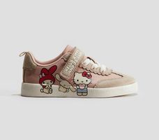 HELLO KITTY x H&M ❤️🍎 Sneakers Baskets NEW! 25
