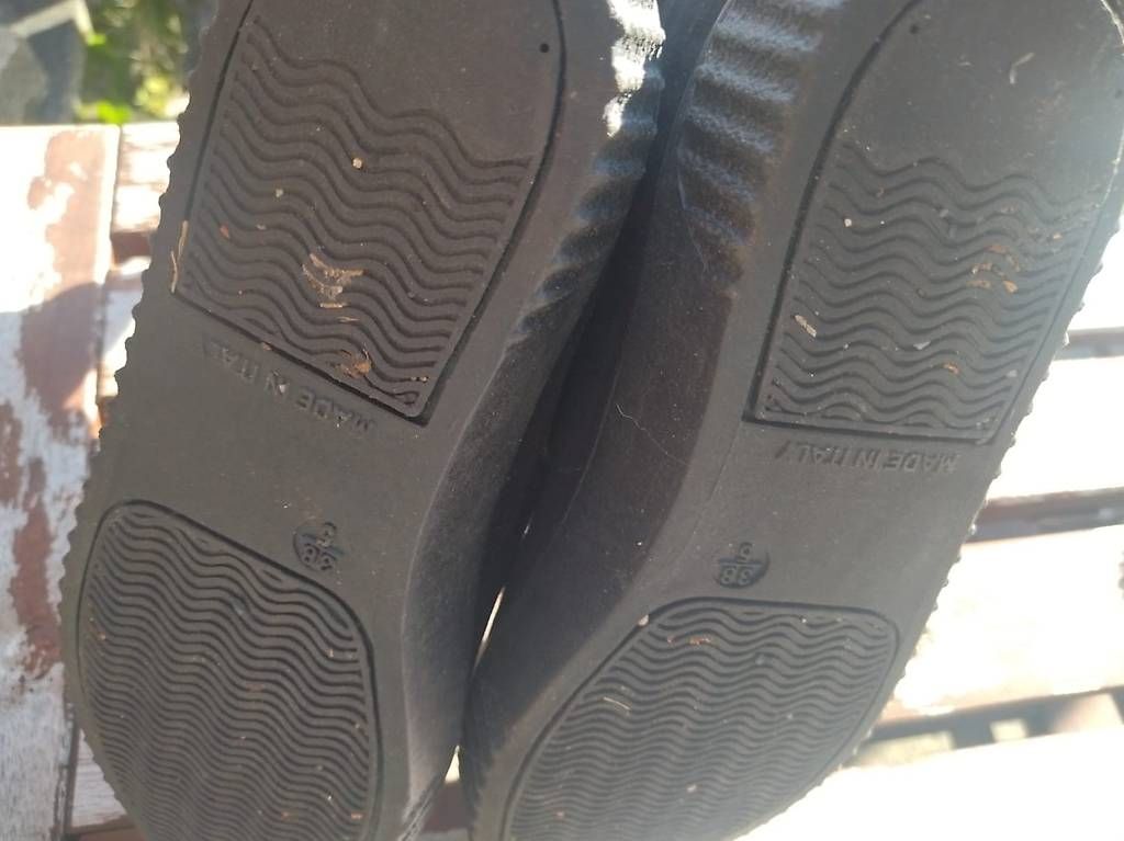 Damenschuhe: Schuh Black Plateau High Sneakers – Gebraucht aus Ochlenberg von Pbw_ardrobe 1