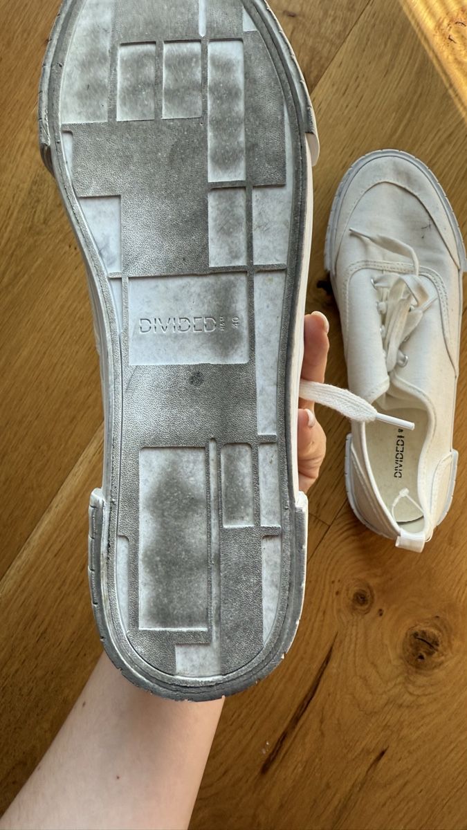 H&M Scarpe da uomo: HM Canvas Sneakers EU 40 – Usato da St-Gingolph venduto da Ynatka 2