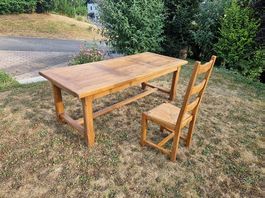 Table en bois massif