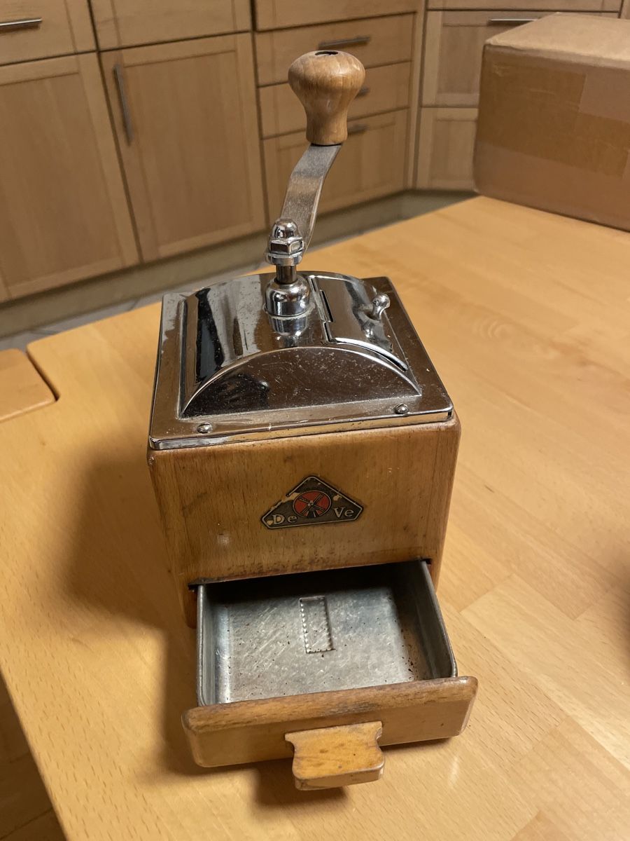 Elettrodomestici da cucina: DeVe Kaffeemühle – Usato da Römerswil LU venduto da Ivo771
