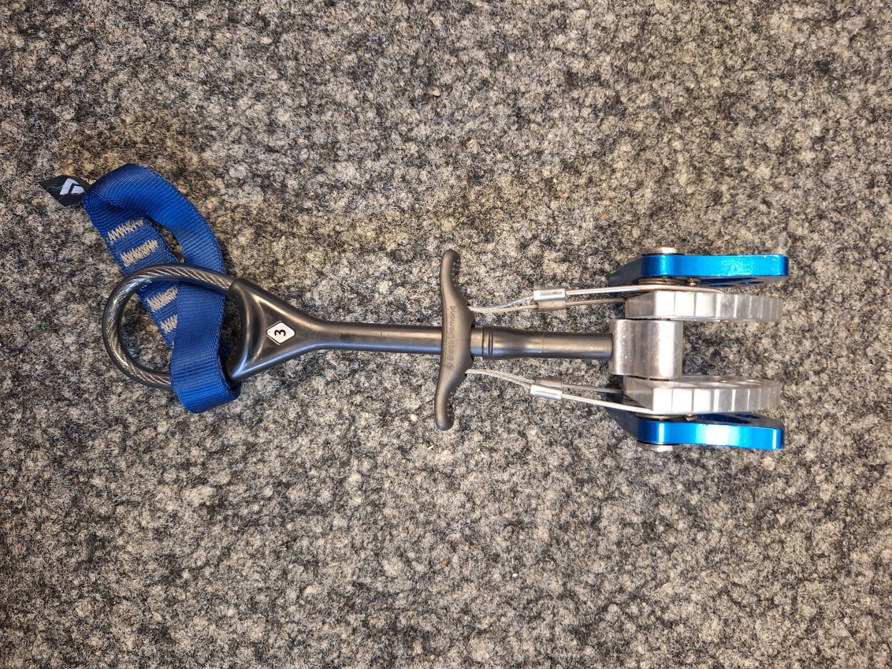 Attrezzatura da arrampicata: Friend Black Diamond Camelot 3 – Usato da Heimberg venduto da Lili80 2