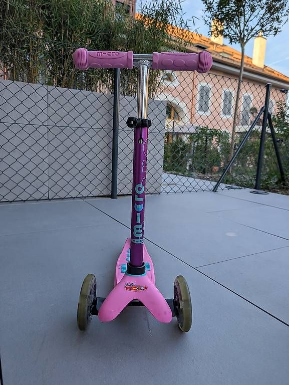Kickboard: Trotinette MICRO Mini Deluxe LED – Usato da Borex venduto da GMAXIME 2