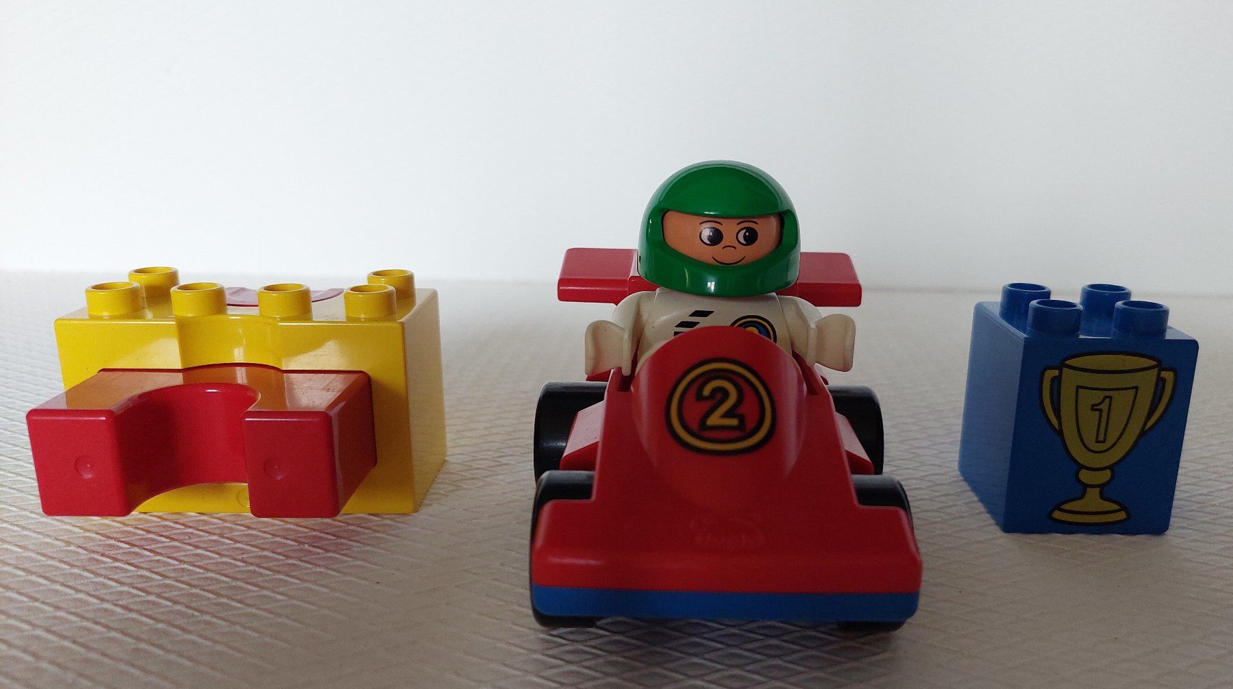 Spielzeuge: Duplo voiture avec propulseur – Gebraucht aus Grandson von Dobbyl 2