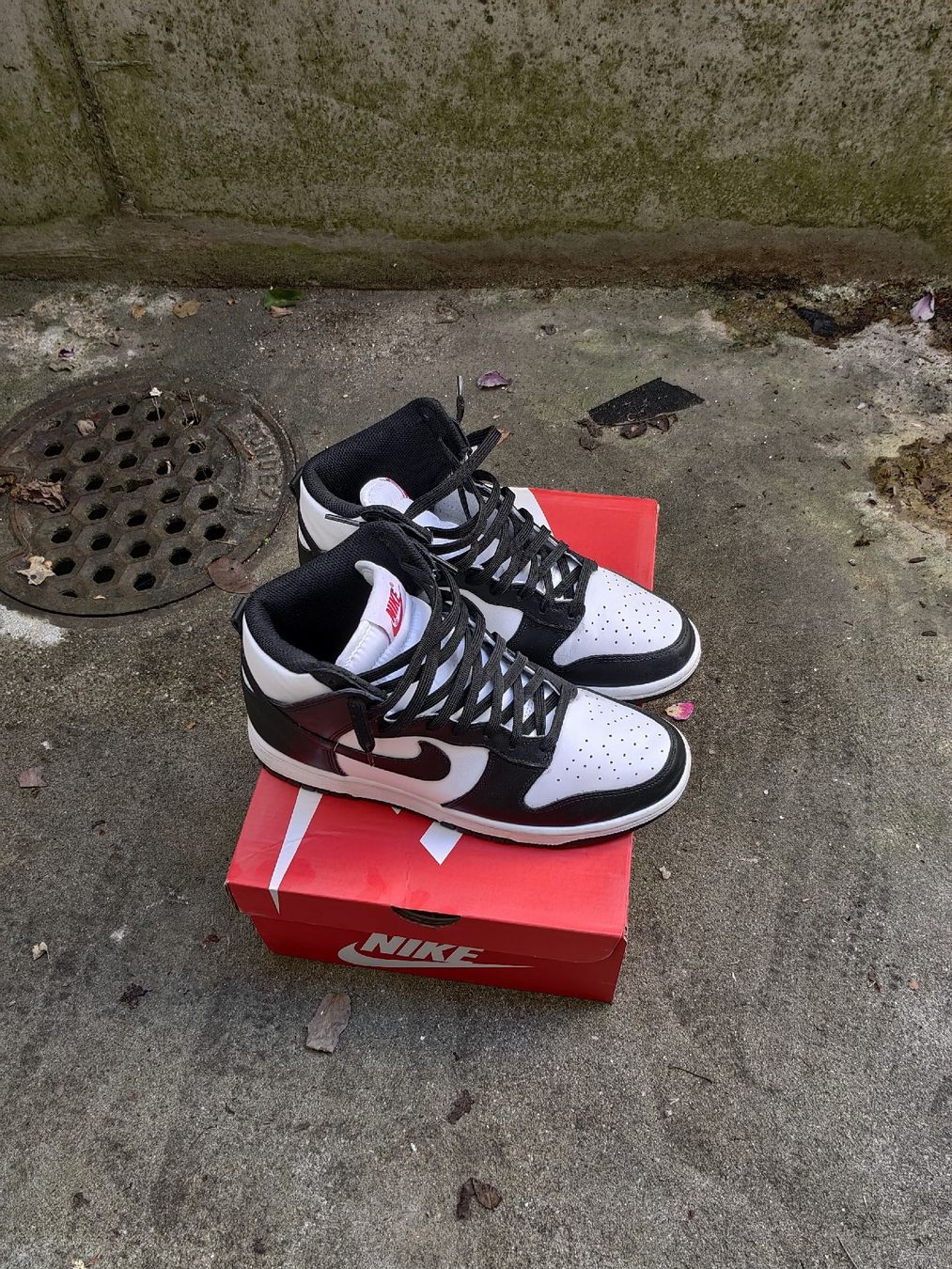 Nike Scarpe da uomo: Nike Dunk high "Panda"  – Nuovo (secondo la descrizione) da Herzogenbuchsee venduto da pre_h27s 2