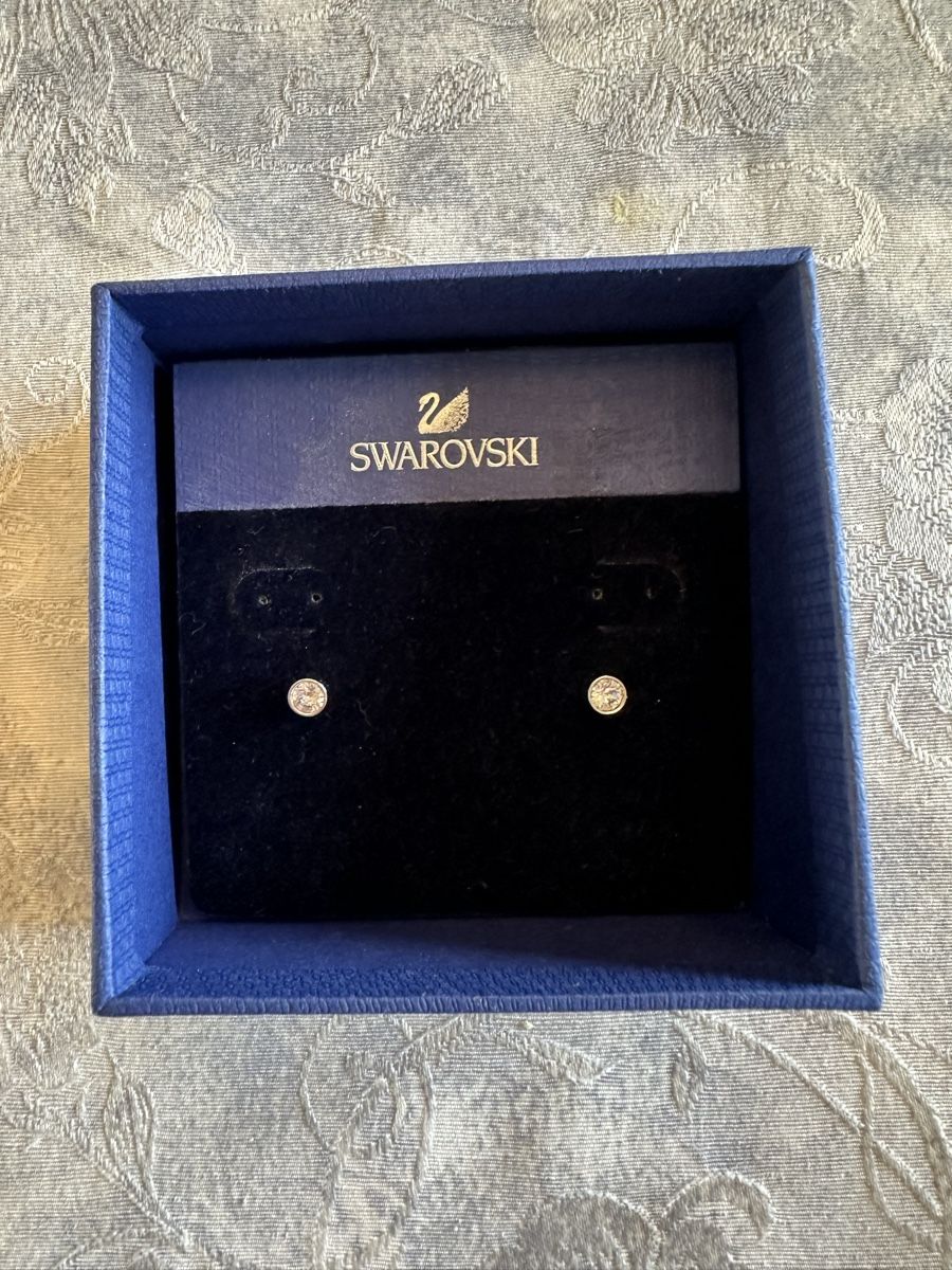 Swarovski Ohrringe & -stecker: Swarovski Ohrstecker – Neu (gemäss Beschreibung) aus Küsnacht ZH von adr_669g