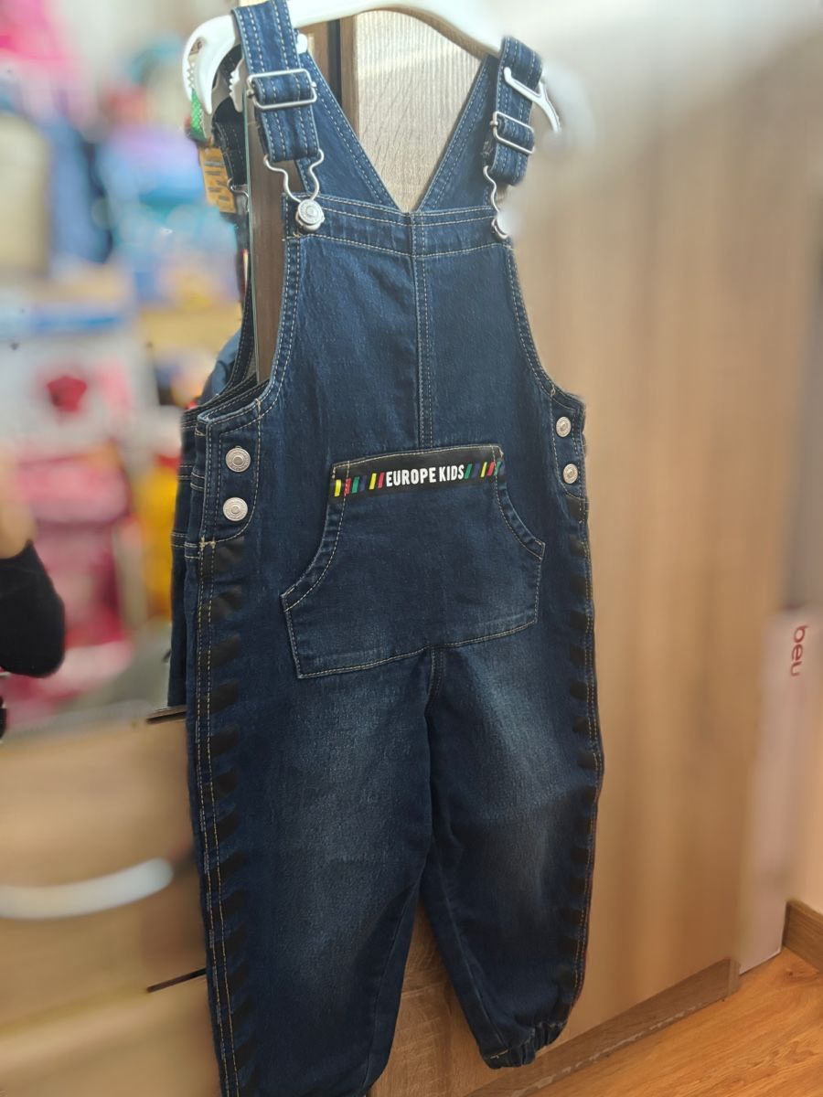 Jumpsuits: Kinderoveralls – D'occasion à volketswil par Sisi521