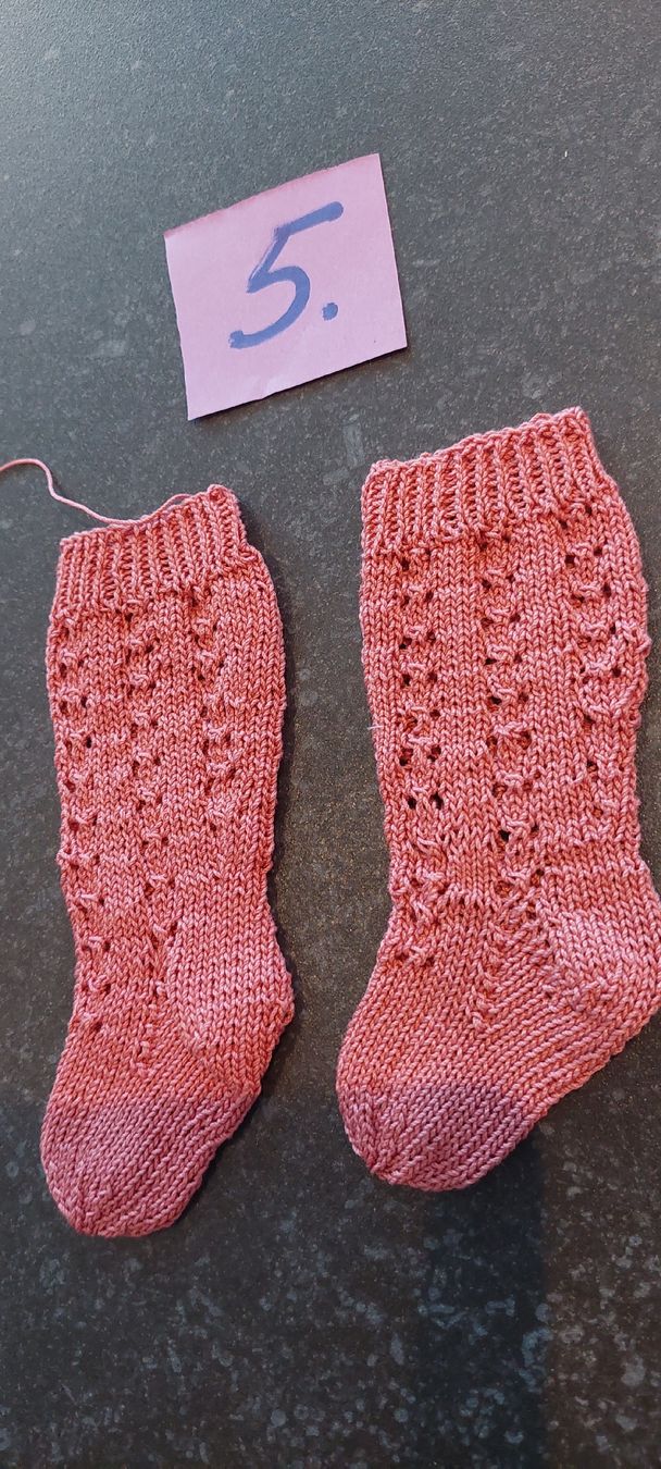 Puppen: Handgestrickte Puppensocken – Neu (gemäss Beschreibung) aus Muri AG von nindo1 8