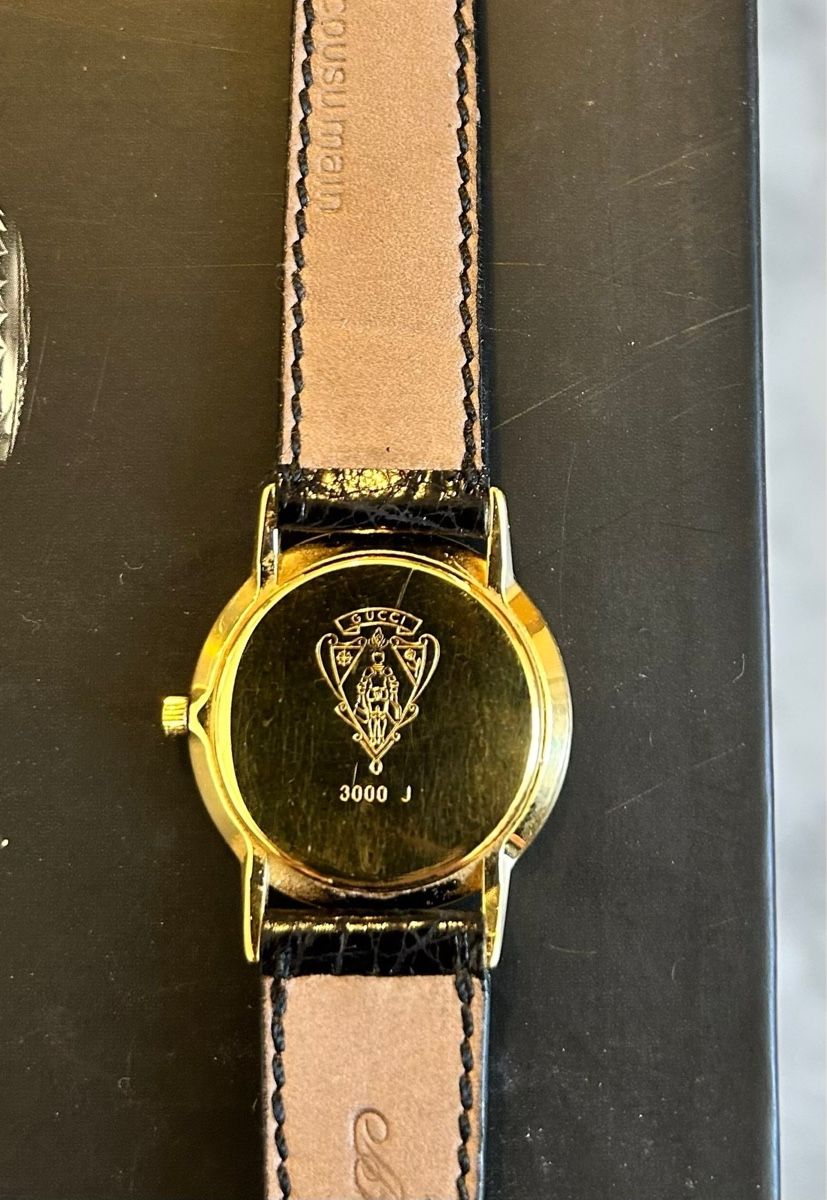 Gucci Orologi: Gucci Watch 3000j with new battery – Usato da Colombier VD venduto da Xzbit 2