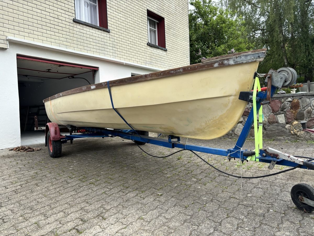 Mändli Barche: Motorboot Mändli K480 mit  Anhänger(defekt) – Usato da Hugelshofen venduto da lenkfliege