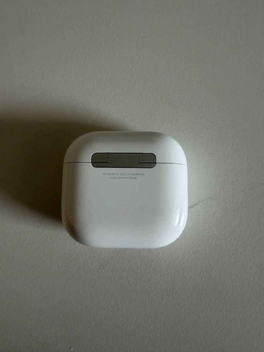 Apple Kopfhörer: Apple Airpods (4. Generation) – Gebraucht aus Flaach von med_rr6l 2