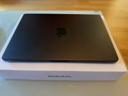 Apple MacBook Pro 14” M5 | 16 GB RAM | 1 TB SSD | Wie neu